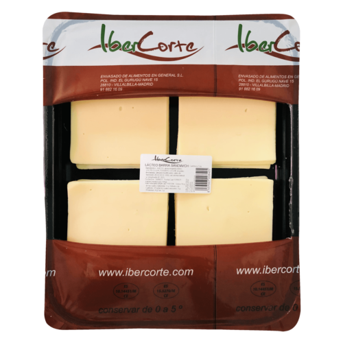 Bandeja de Queso lácteo en lonchas cuadradas y envasado en atmósfera protectora.<br>Formatos de 500 grs 1 kg y 2 kg