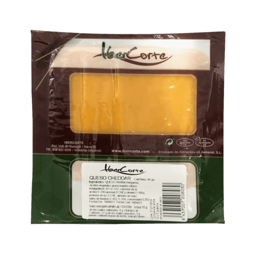 Queso cheddar en loncha cuadrada y envasado al vacío en sobres de 40 gramos