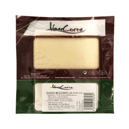 Queso mozzarella en loncha cuadrada y envasado al vacío en sobres de 40 gramos